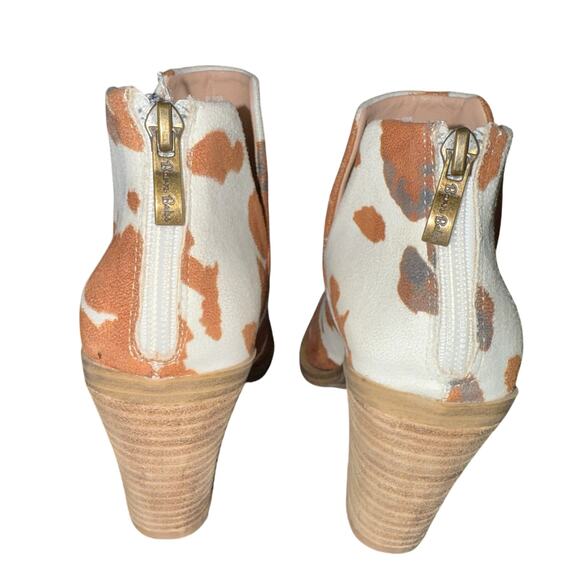 Barn Babe Boots Brown and White Cow Spots Zipper in back - size 8 -R12 - Picture 4 of 9